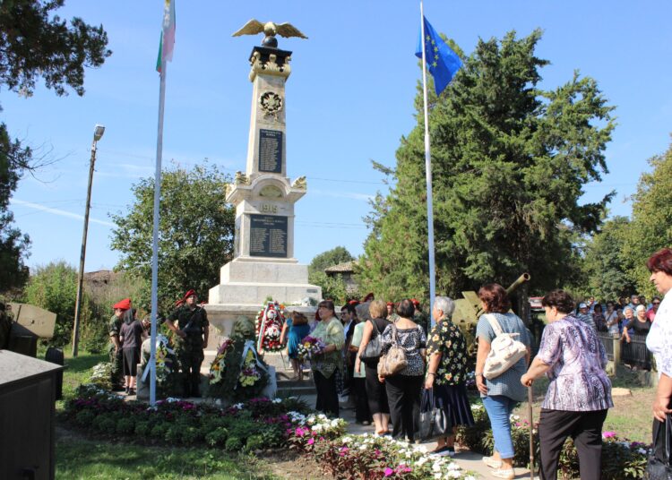 Военният министър почете Тутраканската епопея 1 pametnik 1 1