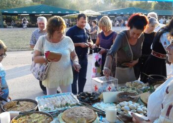 Самодейки събират пари за ремонт на родилното във Враца с вкусни гозби