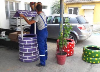 Доброволци преобразиха тъжно бургаско училище в приказно пространство