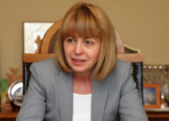 Фандъкова: Обстановката е усложнена, чисти се усилено