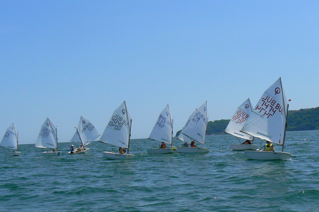 Община Варна става съпродуцент на комедиен сериал 2 regata deca