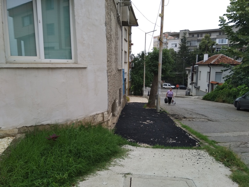 Ремонтират улици и тротоари в Плевен