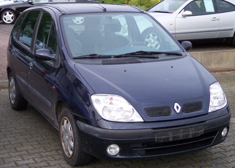 renault scenic fathers will be men2