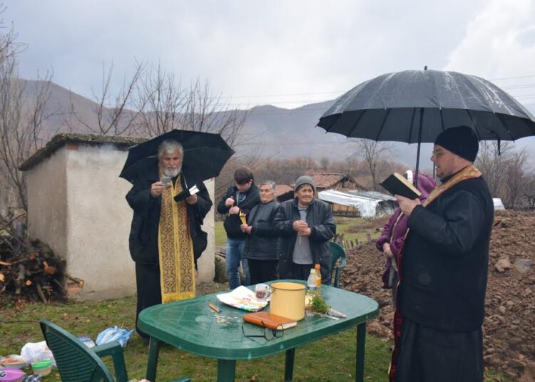 Село строи параклис върху древно оборище 1 selosimitliparaklis
