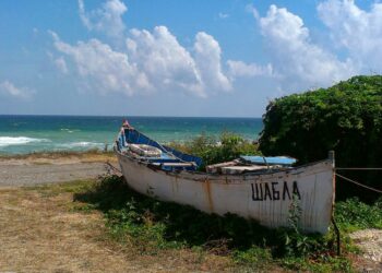 Община Мездра изгражда детски лагер на морето