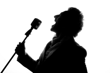 Фен на Лудогорец с песен: Назад, назад, Милан! 1 singing
