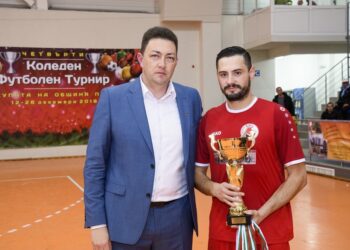 Футболисти дариха паричните си награди за благотворителност