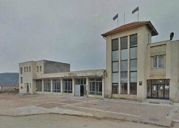 Дамски дуел за кмет на Синьо бърдо