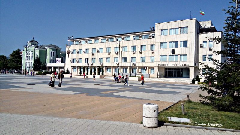 Търговище забранява коли по тротоарите