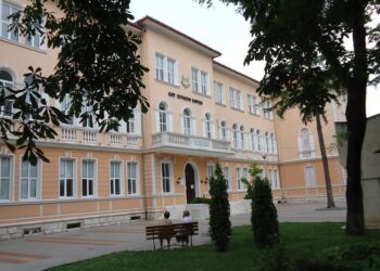 30 вакантни места за учители във Врачанско