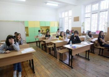 Обмислят по-кратки часове за учениците под тепетата