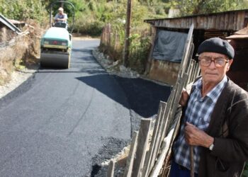 Асфалтират междуселски пътища в Ардинско