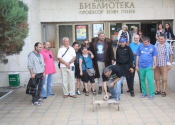 Кметъла гръмна топчето в Разград заради рока и футбола