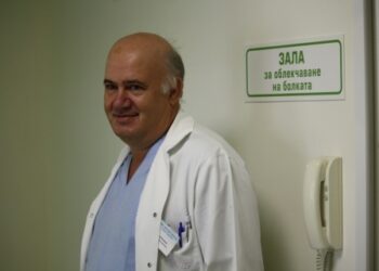 Три двойки близнаци изплакаха за седмица във варненската болница