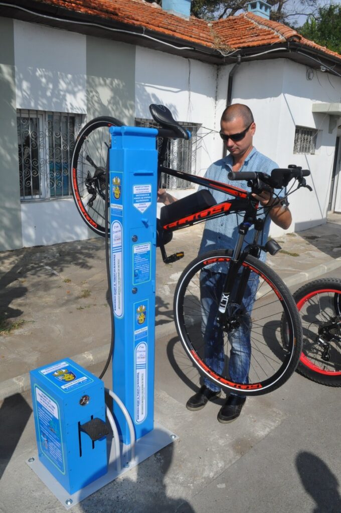 Безплатен велосервиз ще помага на колоездачите в Бургас 2 velosiped