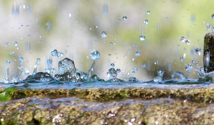 Облачно, с дъжд и гръмотевици в цялата страна 1 water 2630618 960 720