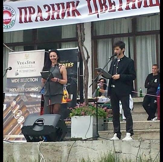 Петричани и македонци празнуват с дъщерята на Глория Цветница 1 Петрич 10