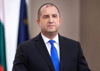 ГЕРБ първа на консултации при президента