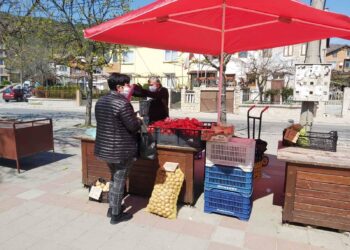 Кметът на Симитли пусна пазара, но при строги мерки срещу COVID-19