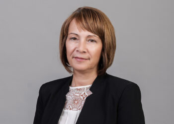 Галина Стоянова отново ще ръководи Казанлък