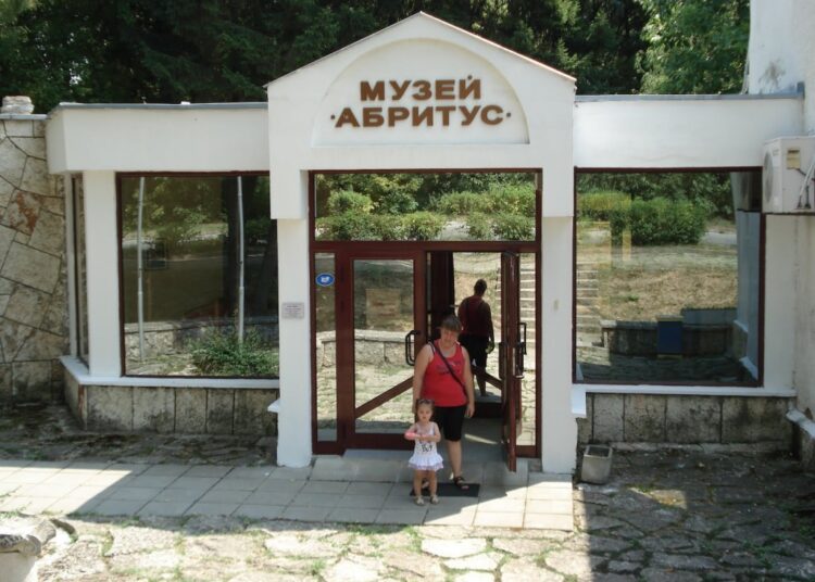 35 хил. туристи посетили резервата "Абритус" през 2018 1 абритус 1024x768 1