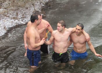 Белоградчик е без река, но чества Йордановден
