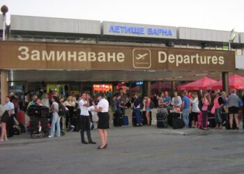 20 екипа искат да изрисуват сграда на летище Варна
