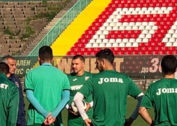 Божинов подписва с Ботев (Враца)