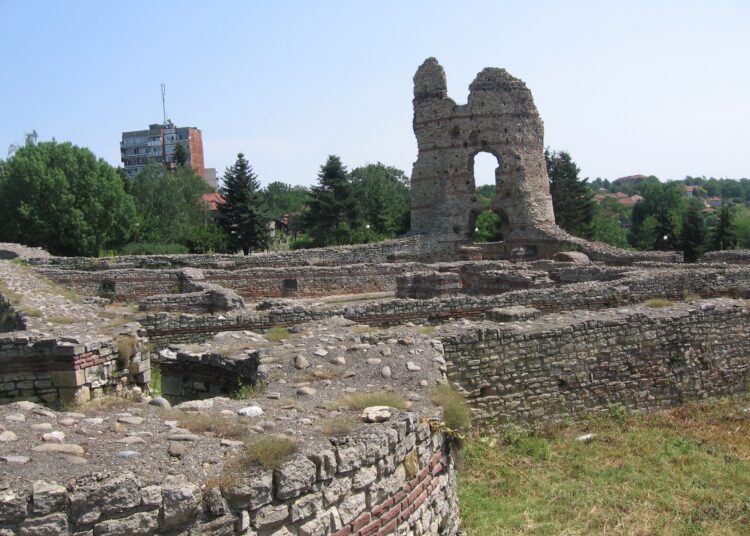 кастра 1