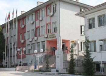 Чистят Струмяни от стари коли и мотори