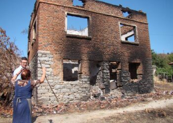 Кресна с признание към дарителите след големия пожар