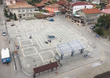 Кмет и двама депутати откриха обновен площад в с. Брезница