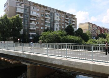 Мостът при пернишкия кв. “Варош” е вече отворен