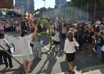 Кмет поздрави учениците в община Гоце Делчев