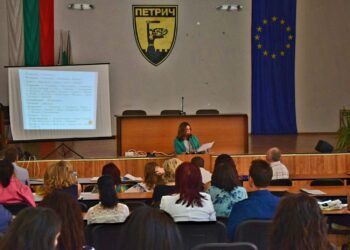 12 екипа търсят отпаднали от системата ученици в Петрич