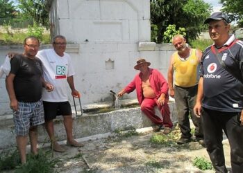 Възстановиха стара селска чешма