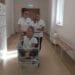 Две момичета с изобретение – пазарна количка зарежда GSM-и