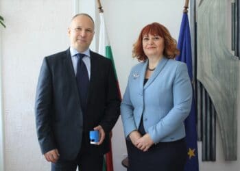 Гергана Микова предаде печата на Областната администрация