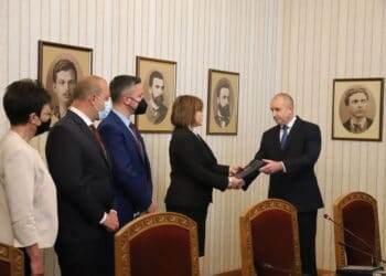 БСП върна мандата на президента