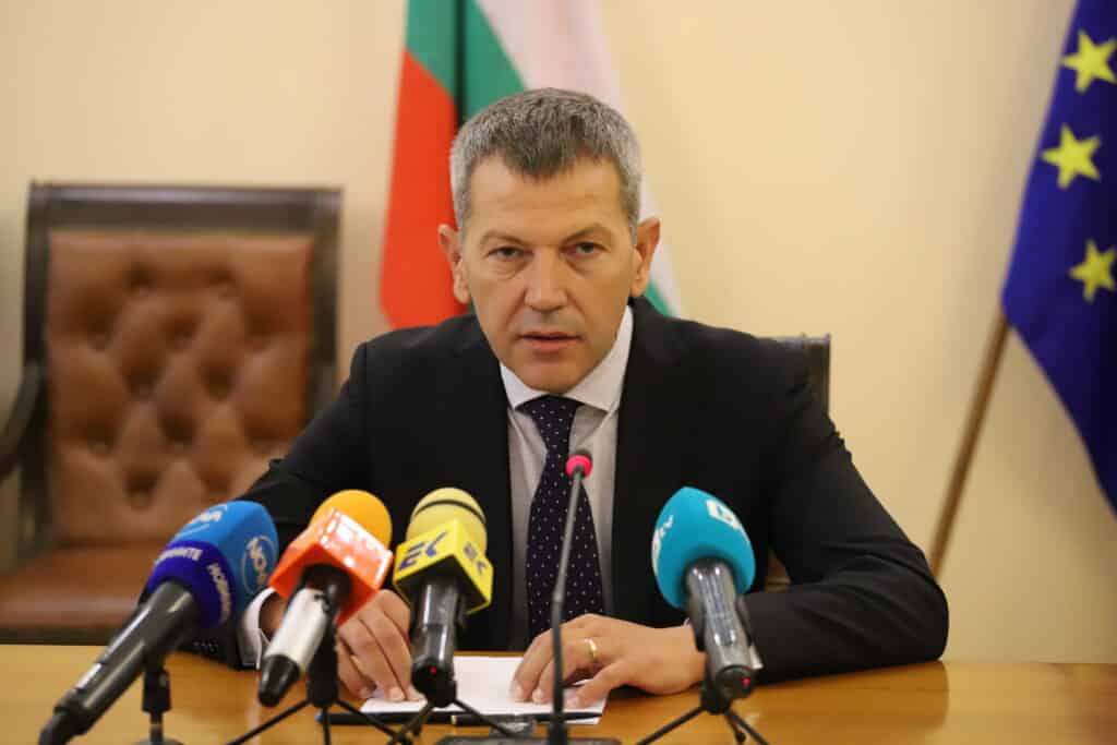 Започнаха проверките за нерегламентиран превоз на пътници 1 Проверяват за нерегламентиран превоз на пътници