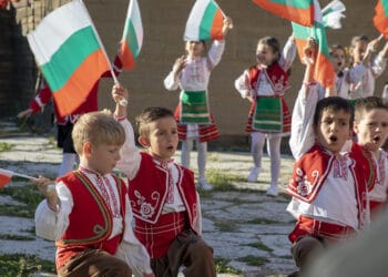 С урок по родолюбие ученици честваха юбилей