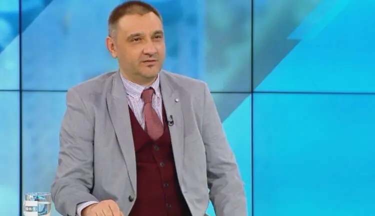 Проф. Чорбанов обяви, че представянето на бг ваксината ще е тази есен