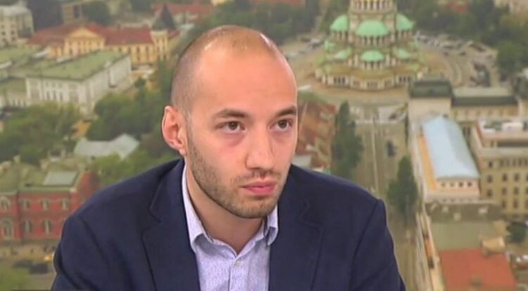 Основна задача на служебния кабинет е подготовката на изборите, а този ще има много работа заради подводните камъни, заложени с промените в Изборния кодекс, смята Ганев.