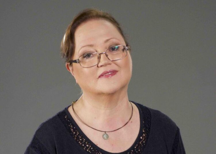 vania kostova jivee na pomoshti izdarja sebe si i sina si sas 720 leva 1