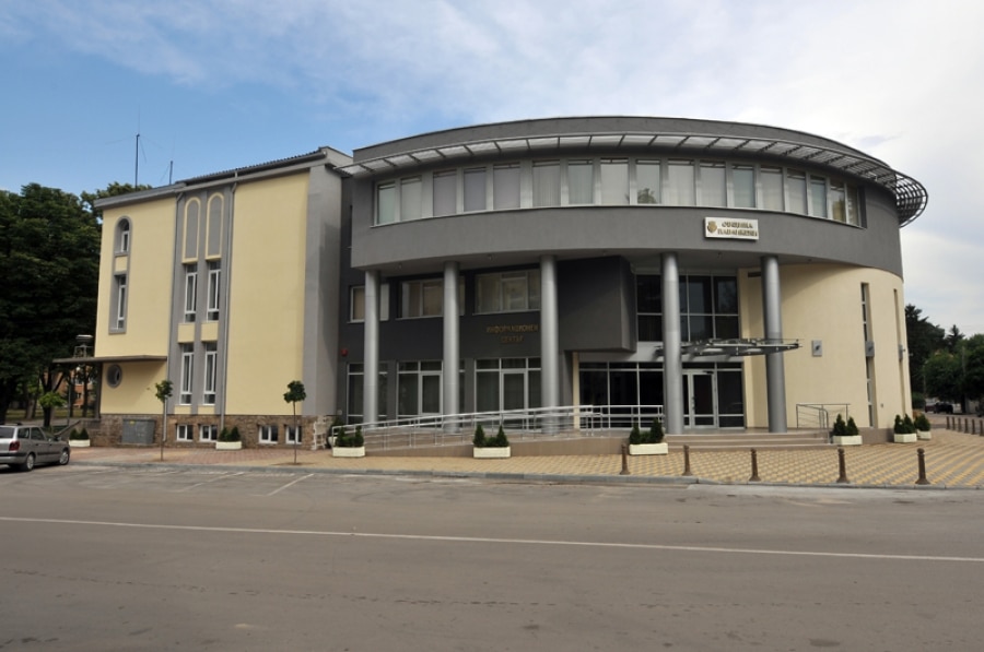Община Павликени е против реформите.