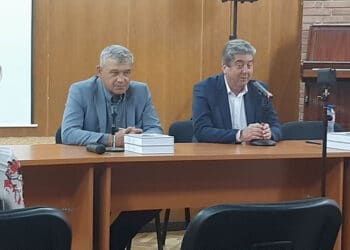 Първанов подкрепи Румен Томов
