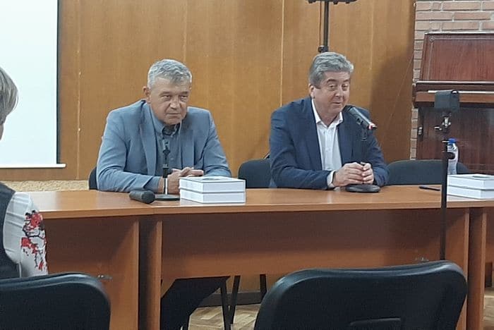 Президентът Първанов удари рамо на Румен Томов 1 Първанов подкрепи Румен Томов