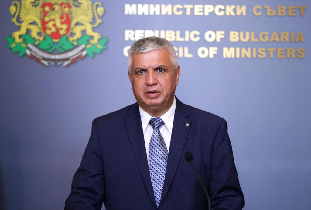Ново трасе на "Кулата" ще бъде отворено за празните камиони с временен мобилен кантар