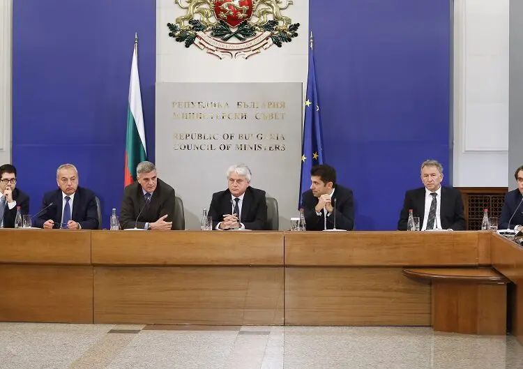 Асен Василев: Да спрем неефективното разходване на публични ресурси 1 Бе представен отчет за работата на служебното правителство