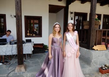 Феята на лавадулата и Царицата на розата